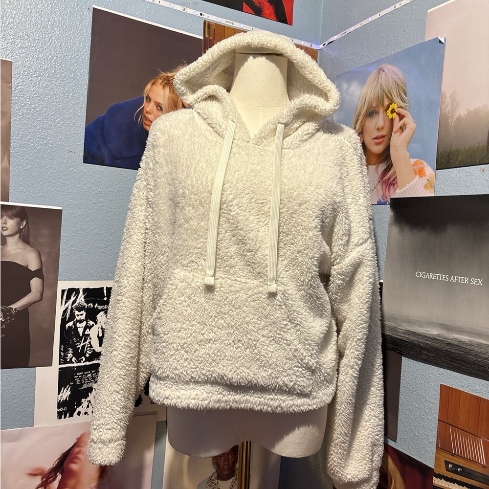 No Boundaries White Sherpa Cropped Hoodie